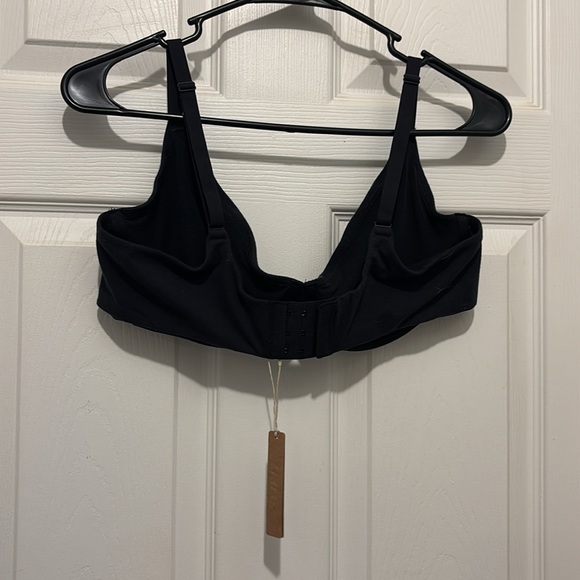 ‼️NWT‼️ SKIMS cotton Jersey t shirt bra - Picture 3 of 6